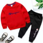 Ensemble Pull champion Enfant